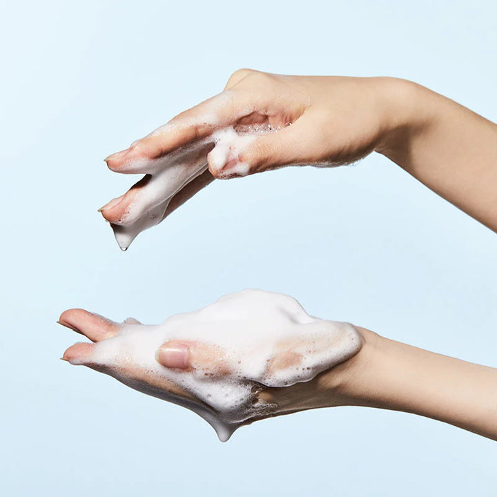 8 HYALURONIC ACID HYDRATING GENTLE FOAMING CLEANSER 150ml